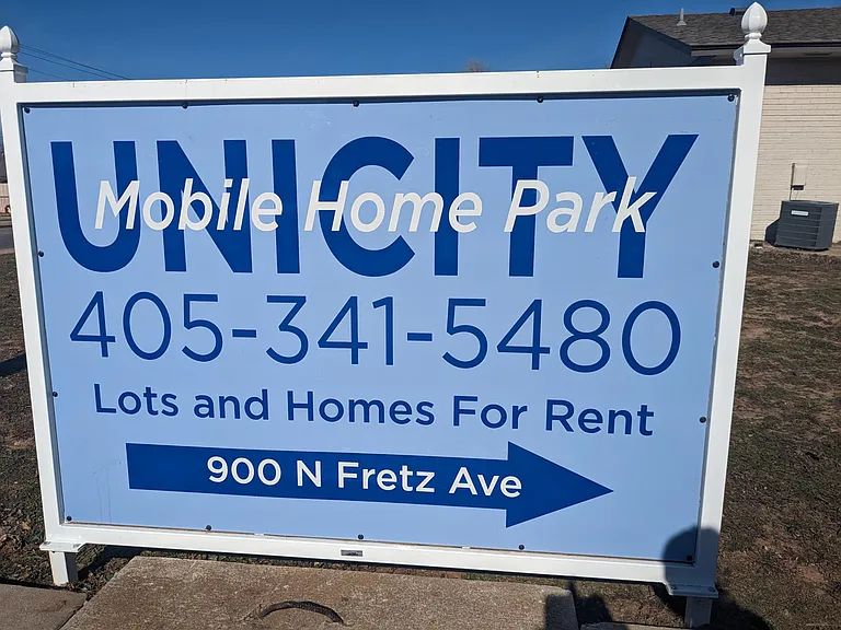 900 N Fretz Ave #10 — Photo 4