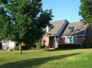 1403 Dierker Dr, Monett, MO 65708