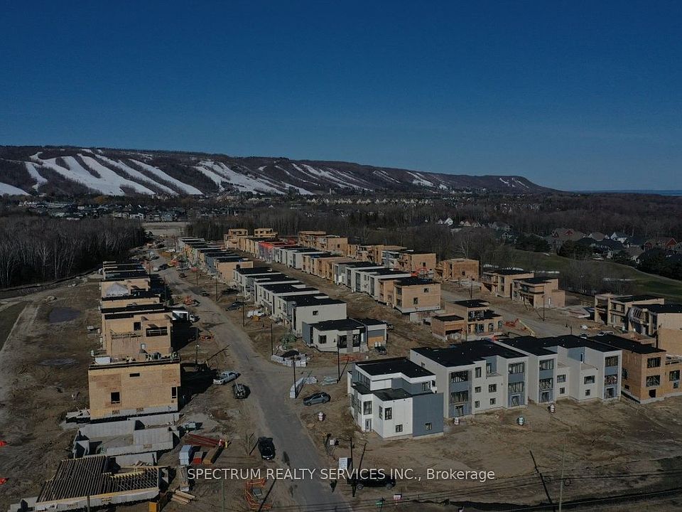 2nd image of 204 Stoneleigh Dr Lot 62-R