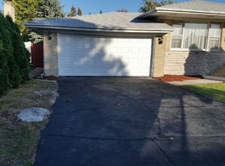 9233 S Tripp Ave, Oak Lawn, IL