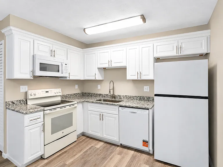 4021 Sloop Trl — Photo 8