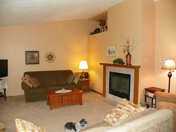 4th image of 1696 Heather Hills Ct