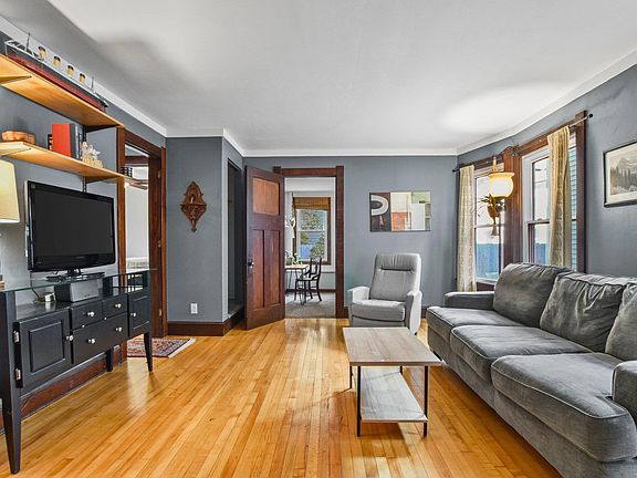5th image of 430 Cantwell Ct #1