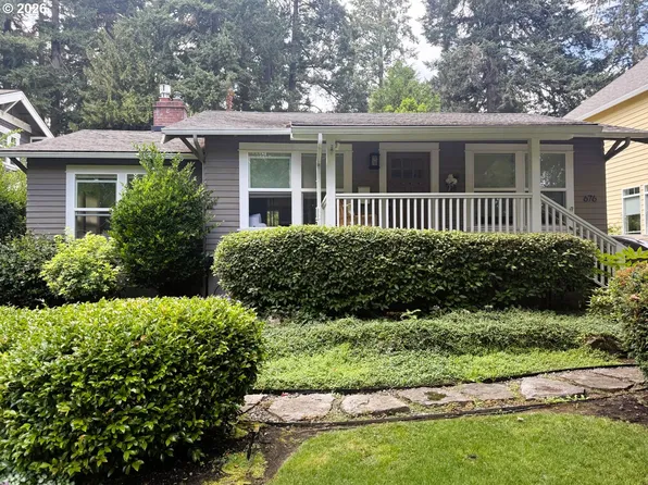 676 9th St, Lake Oswego, OR 97034
