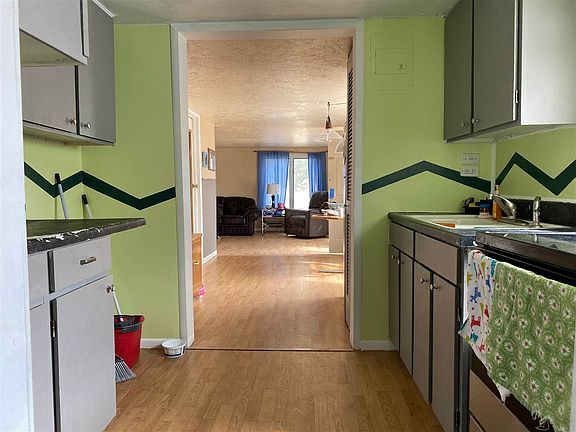 5th image of 3002 W 6th St