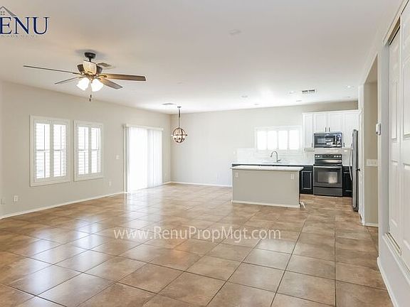 4th image of 633 W Gabrilla Ct