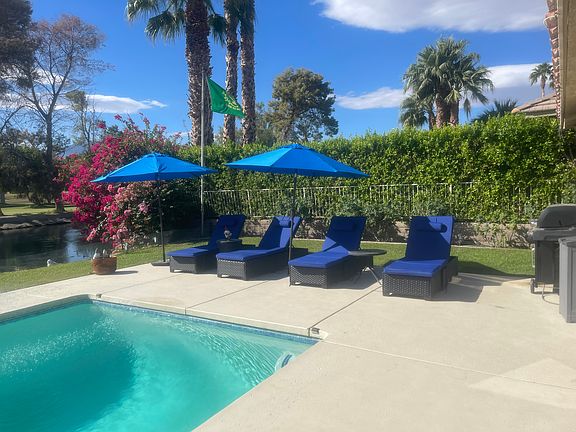 New Lounge chairs. Very comfortable.