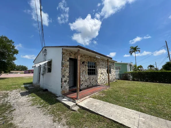 4605 SW 25th St, Hollywood, FL 33023