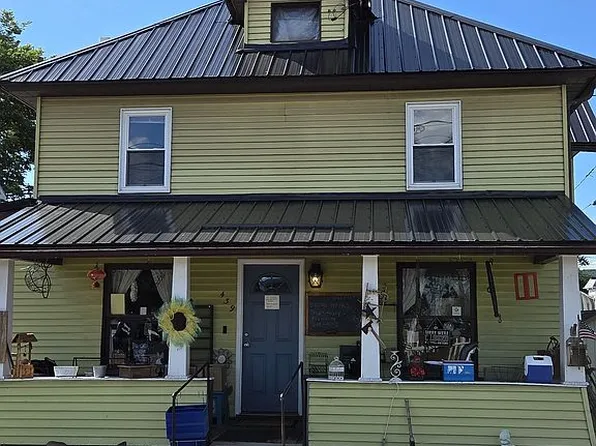 439 E 8th St, Berwick, PA 18603