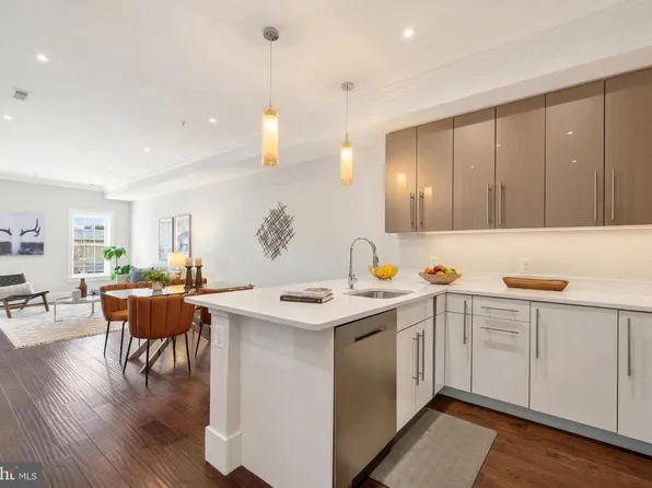 1711 D St SE Unit 2, Washington, DC 20003