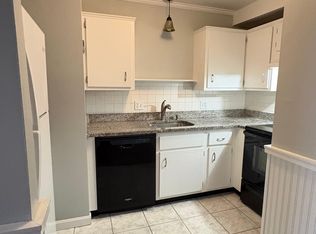 272 Albion St APT 1, Wakefield, MA 01880