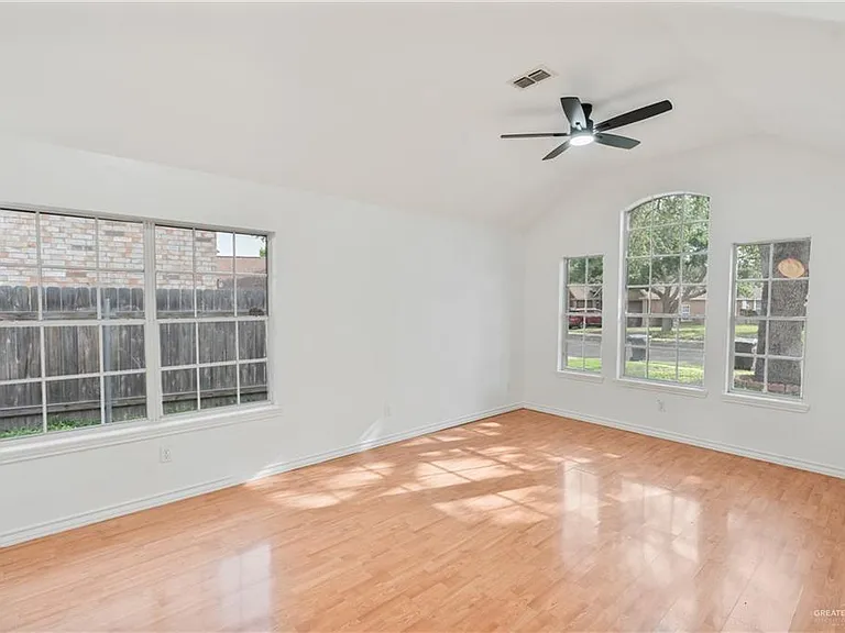 1013 N 47th St — Photo 2