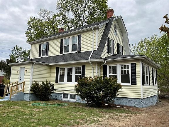 3rd image of 4196 Post Rd