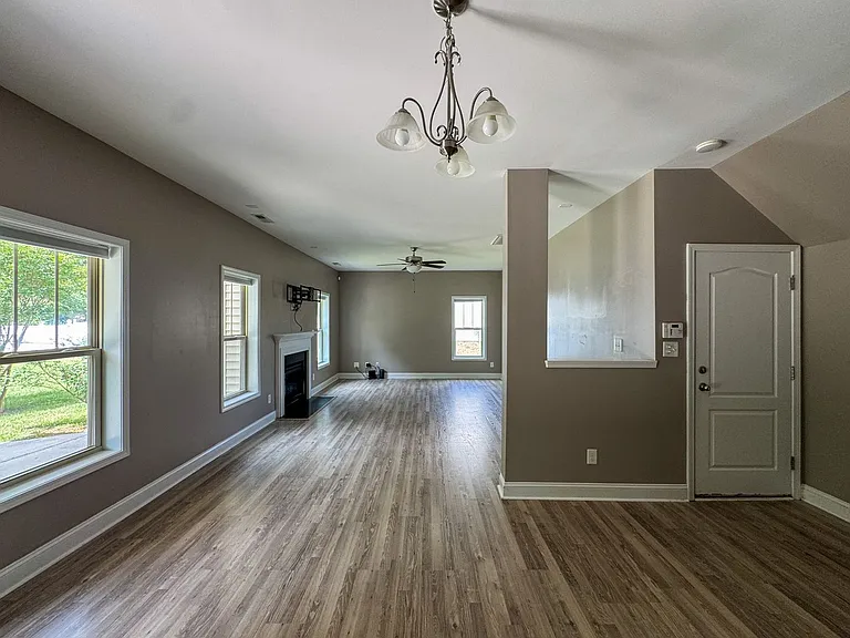 296 Sedgefield Dr — Photo 7