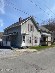 99 Meadow St, North Adams, MA, 01247
