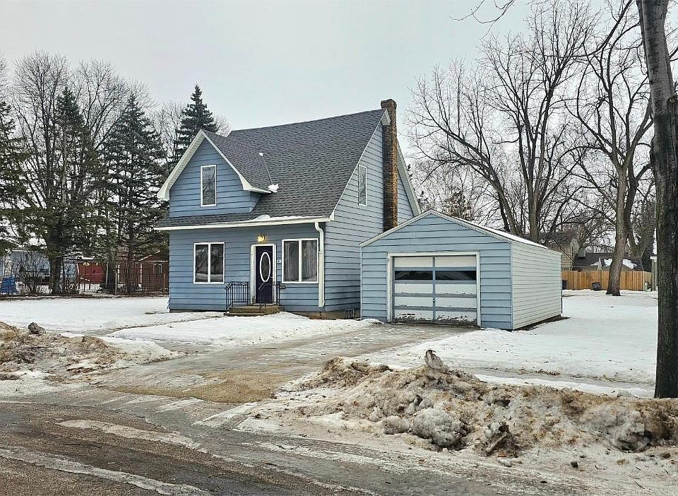 1st image of 204 E 1st St
