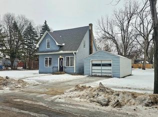 204 E 1st St, Morris, MN 56267