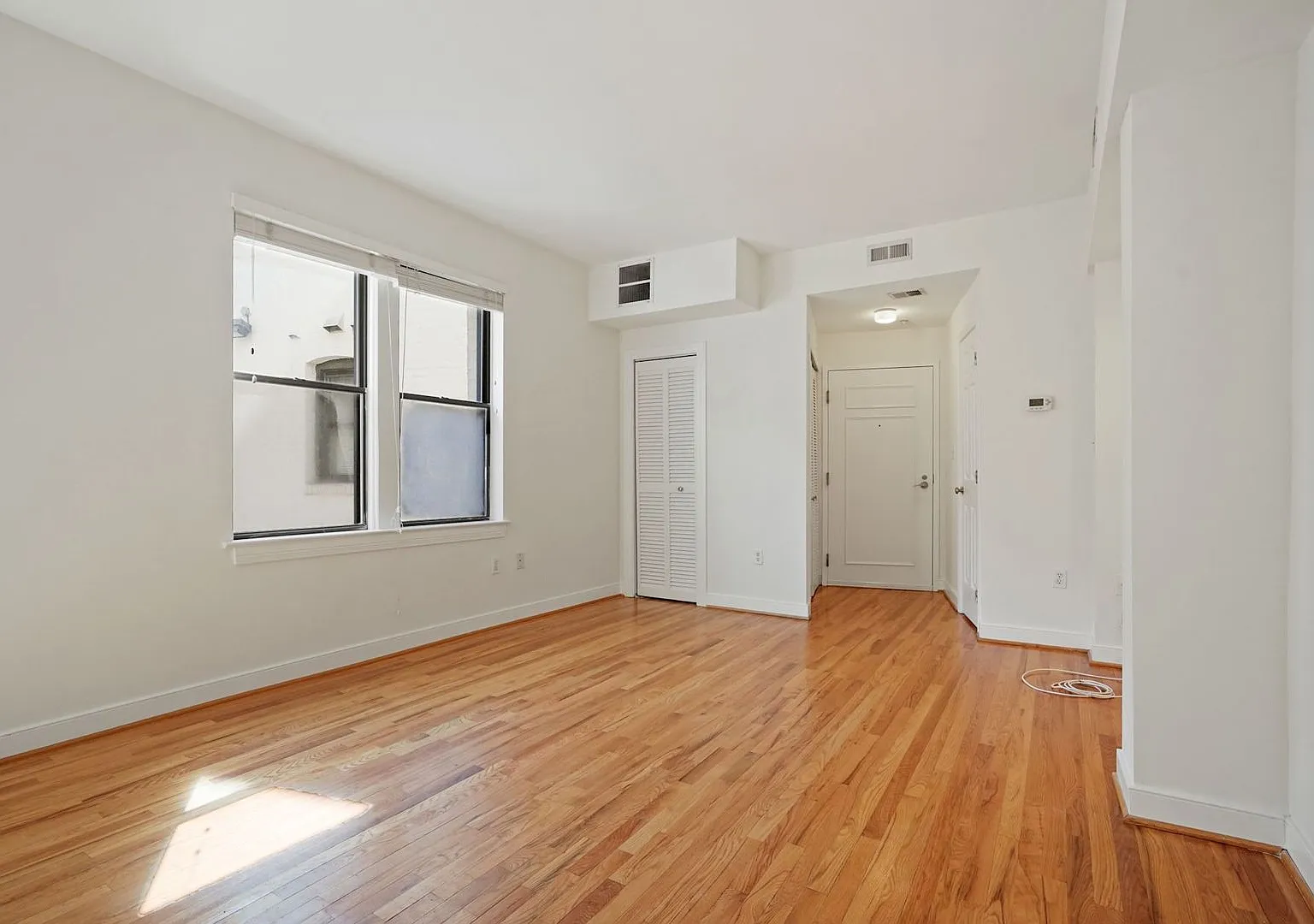1827 Florida Ave NW — Photo 4