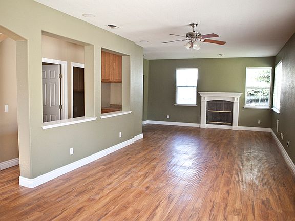 5th image of 151 Oak Crest Ct
