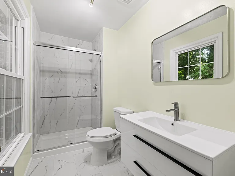 2615 Chivalry Ct — Photo 31
