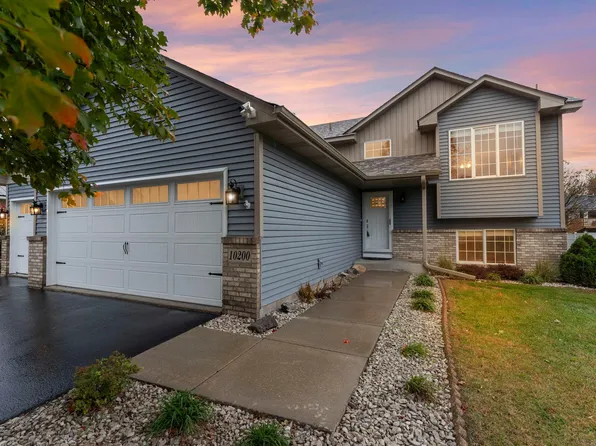 10200 Pleasure Creek Pkwy W, Blaine, MN 55434