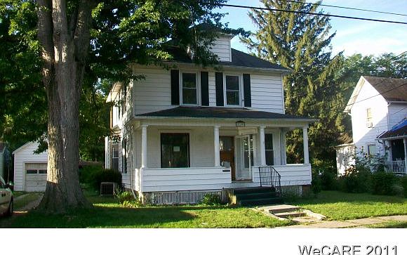 1st image of 220 W 1st St