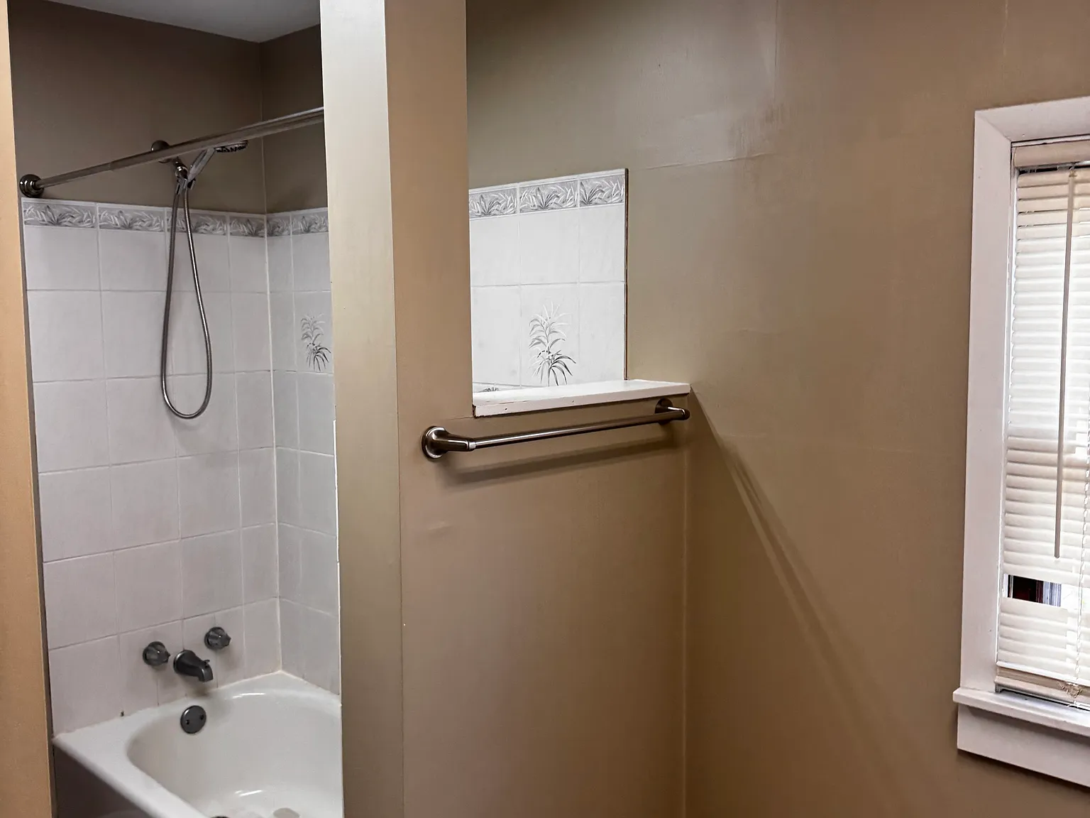 3 bed, 1500 sqft, $1,700 — Photo 3