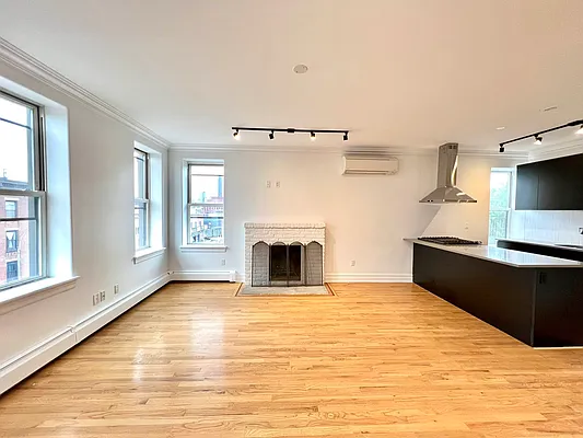 Rented by Nolita Group | media 20