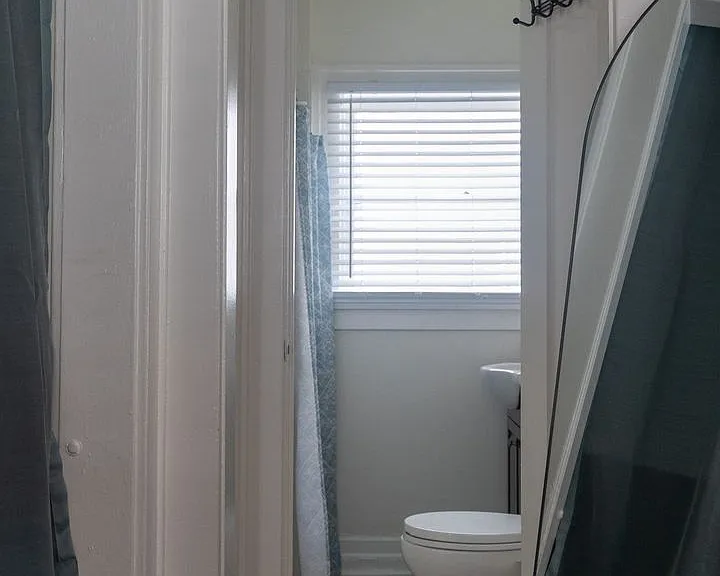 1145 E Appleton St — Photo 18