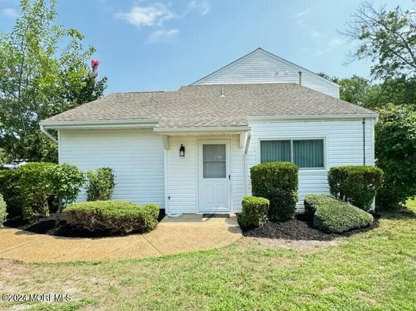 7 Carribean Court, Barnegat, NJ 08005