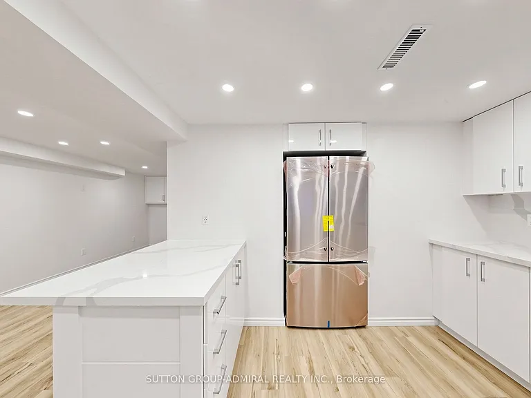 27 Patricia Dr — Photo 32