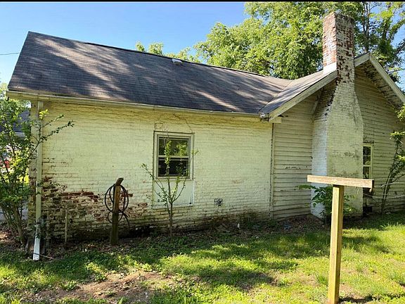 3rd image of 101 Ilhardt Ave