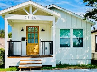 5520 Avenue Q #A, Galveston, TX 77551