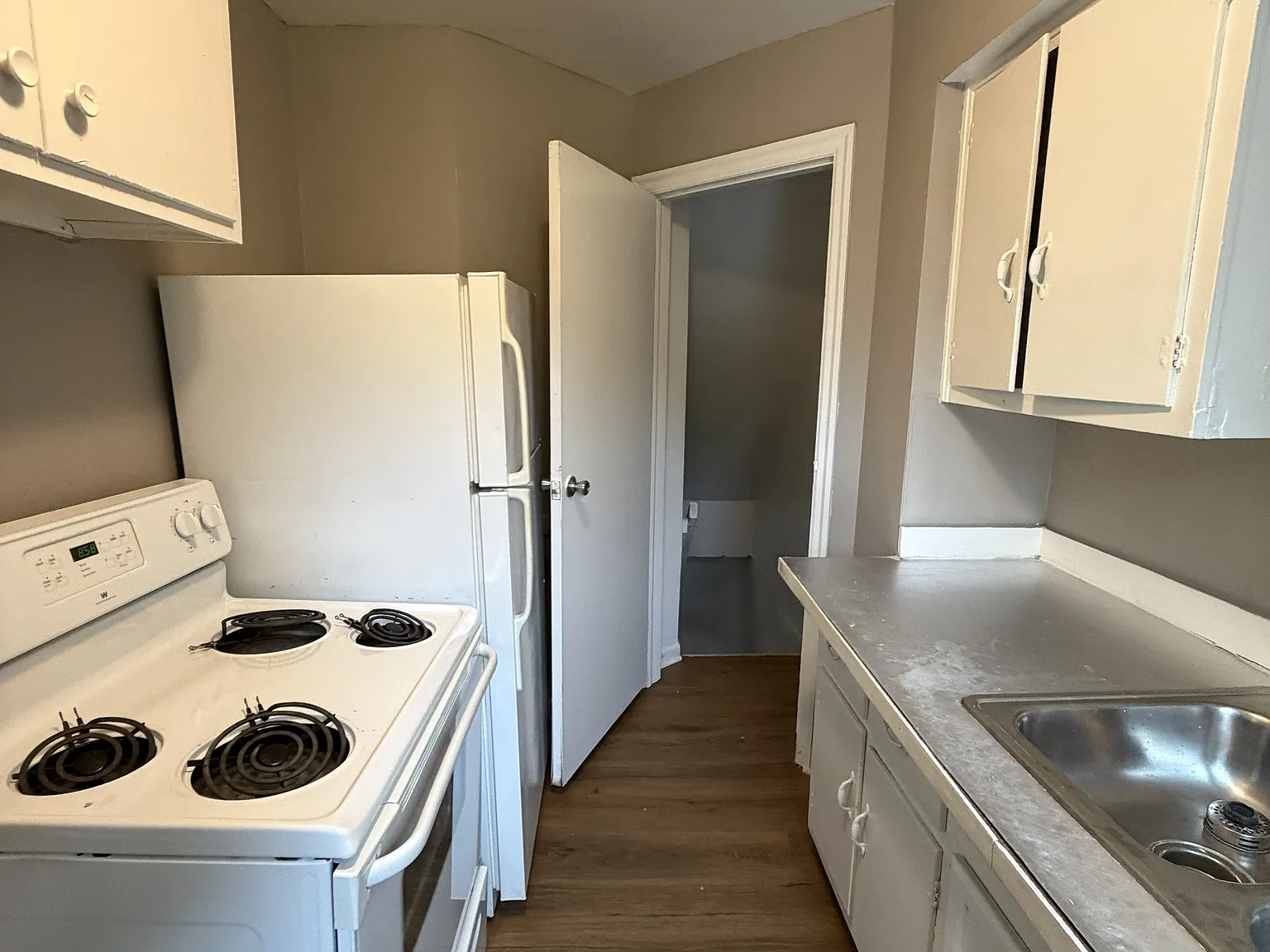 2 bed, 895 sqft, $975 — Photo 3