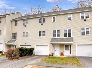 27 Towle Dr #27, Holden, MA 01520