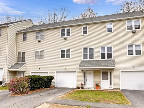 27 Towle Dr #27, Holden, MA 01520