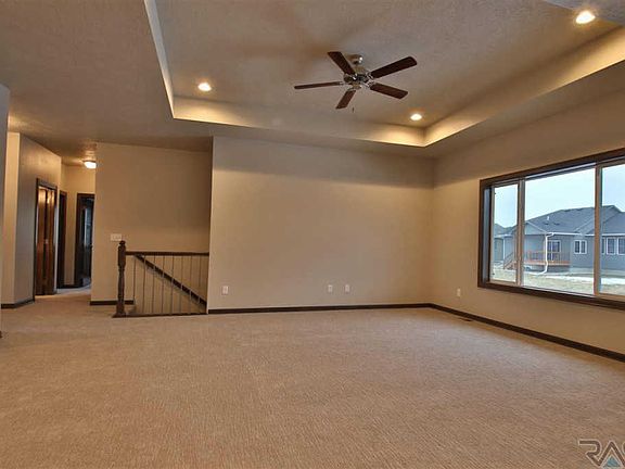 5th image of 4408 W Mills St