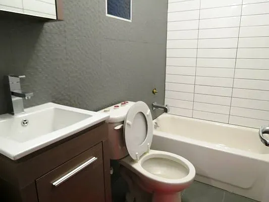 Rented by Evergreen Apartments BK | media 35