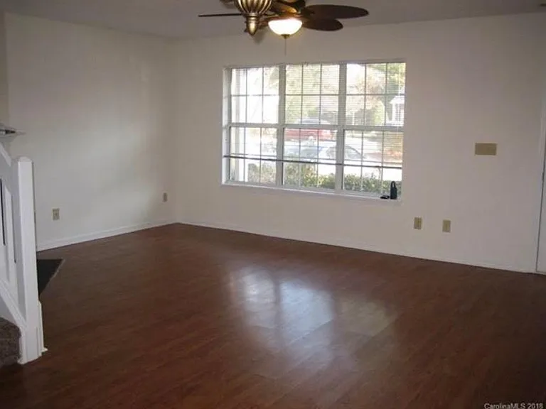 12705 Tucker Crossing Ln — Photo 2