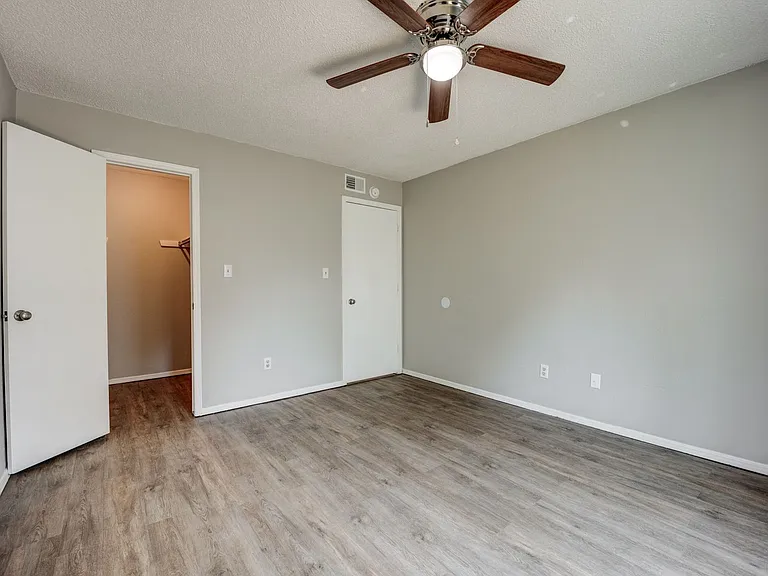 The Cottonwood: 1 & 2 Bedroom Apartments — Photo 7