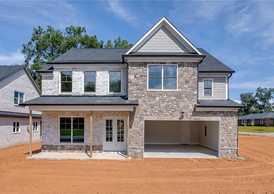 1st image of 9 Stonehedge Dr