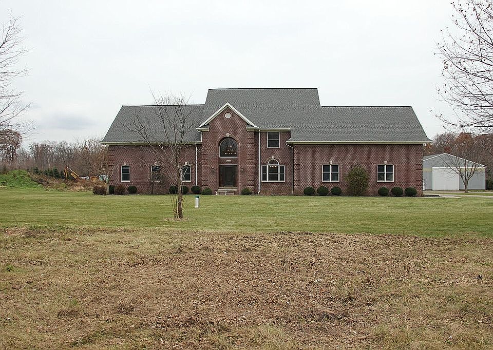 1st image of 3692 Thorntree Ct