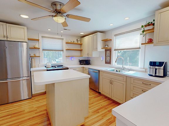 4th image of 12492 Caraline Ln #119