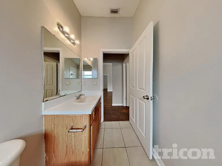 6816 Monarch Park Dr — Photo 17
