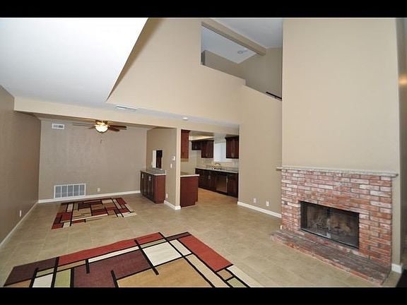 5th image of 514 Tangerine Cove Dr