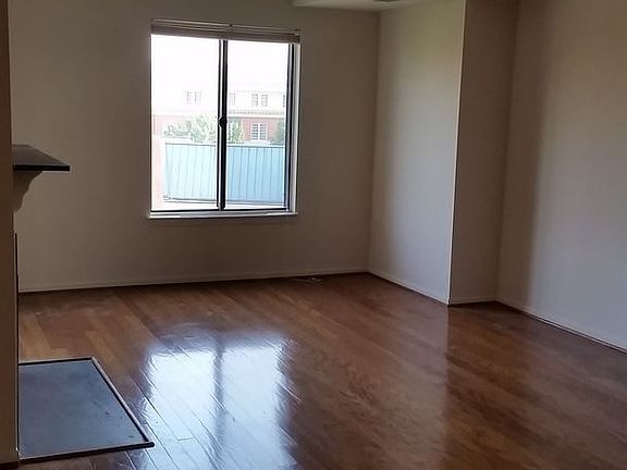 3rd image of 1600 Prince St APT 611