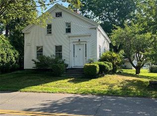 35 Liberty St, Madison, CT 06443
