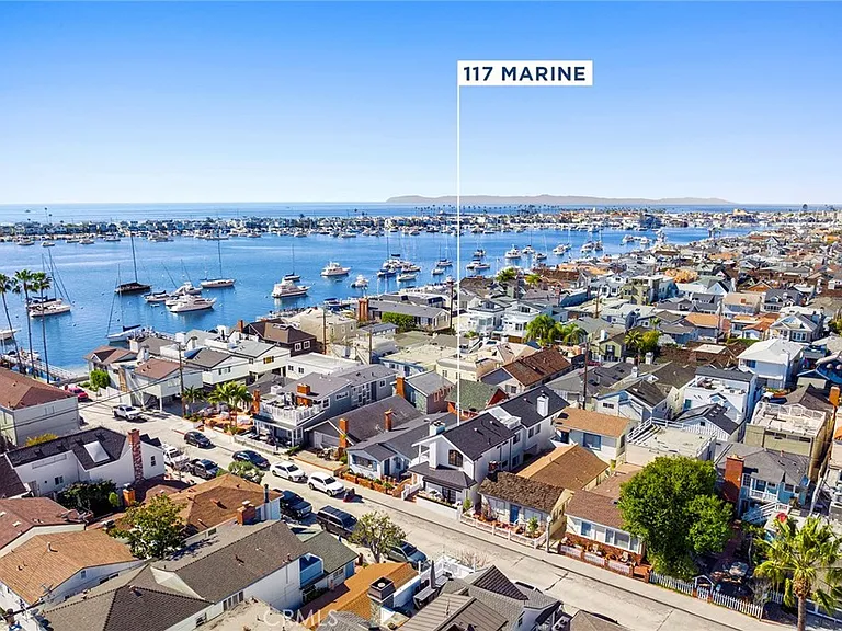 117 Marine Ave — Photo 2