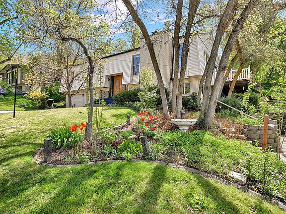 2nd image of 1488 Shady Lane Way
