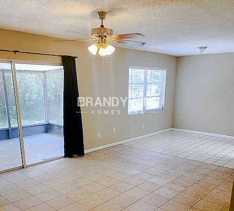 3rd image of 3091 Riverbrook Dr